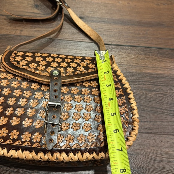 Boho non-branded floral carved Leather Crossbody Bag NWOT - Picture 11 of 11